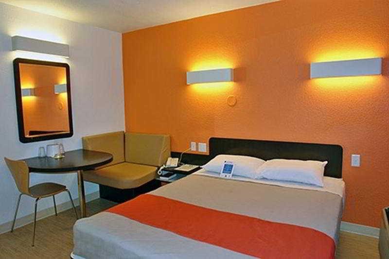 Motel 6 Boston South - Braintree Εξωτερικό φωτογραφία