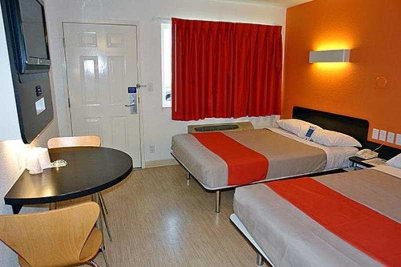 Motel 6 Boston South - Braintree Εξωτερικό φωτογραφία