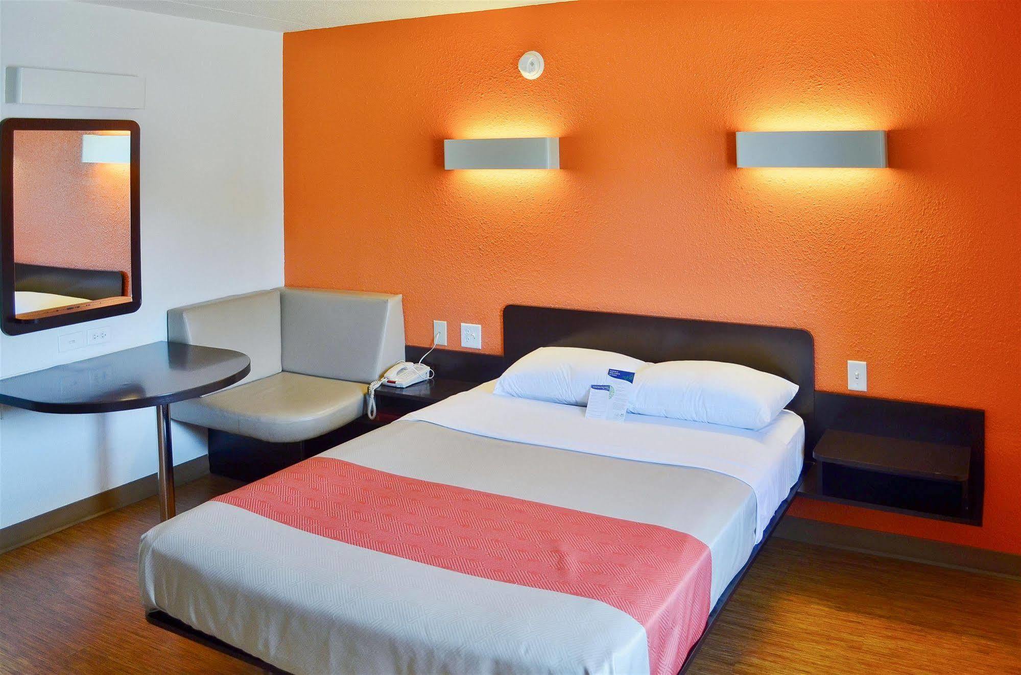 Motel 6 Boston South - Braintree Εξωτερικό φωτογραφία