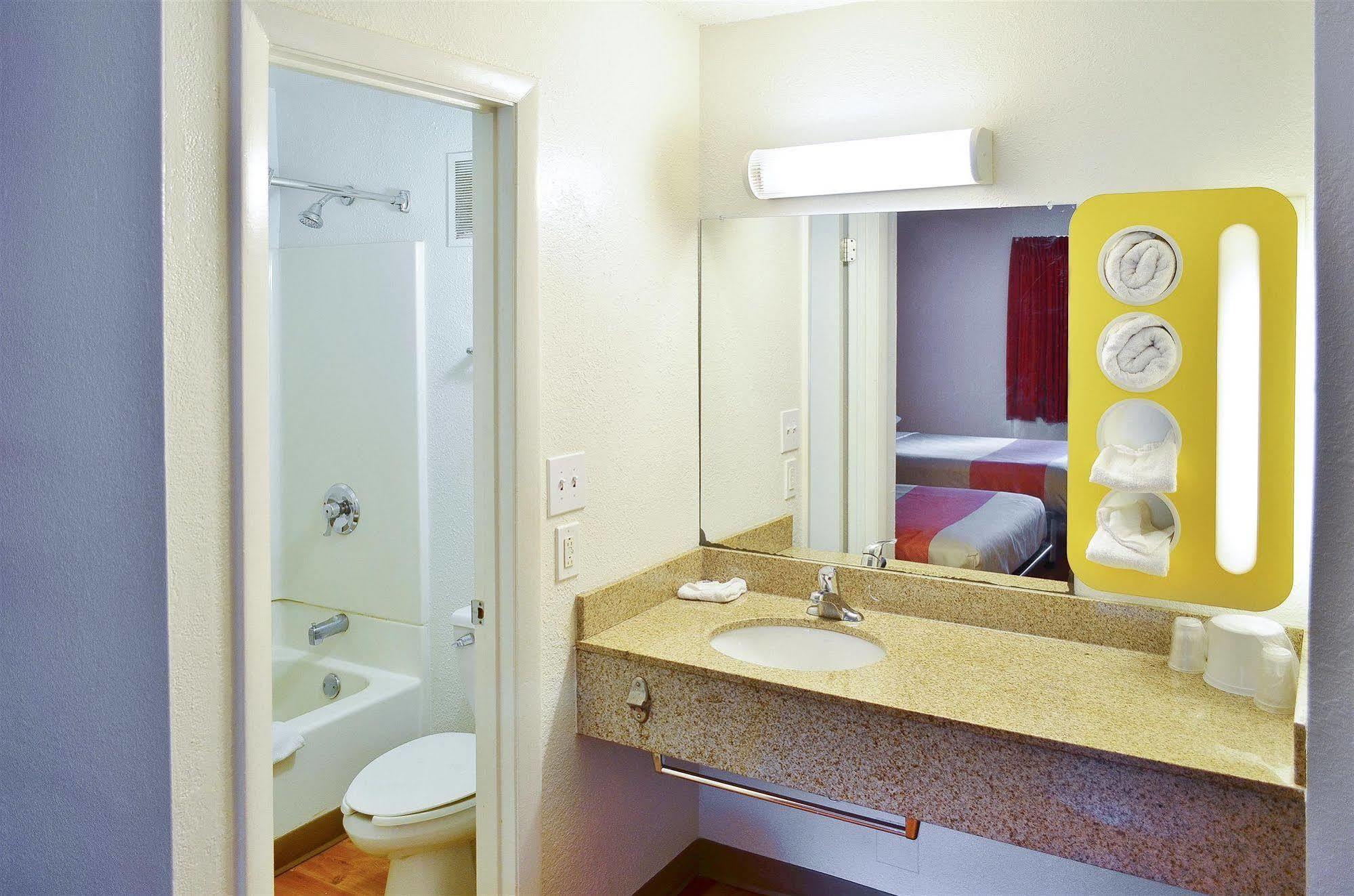Motel 6 Boston South - Braintree Εξωτερικό φωτογραφία