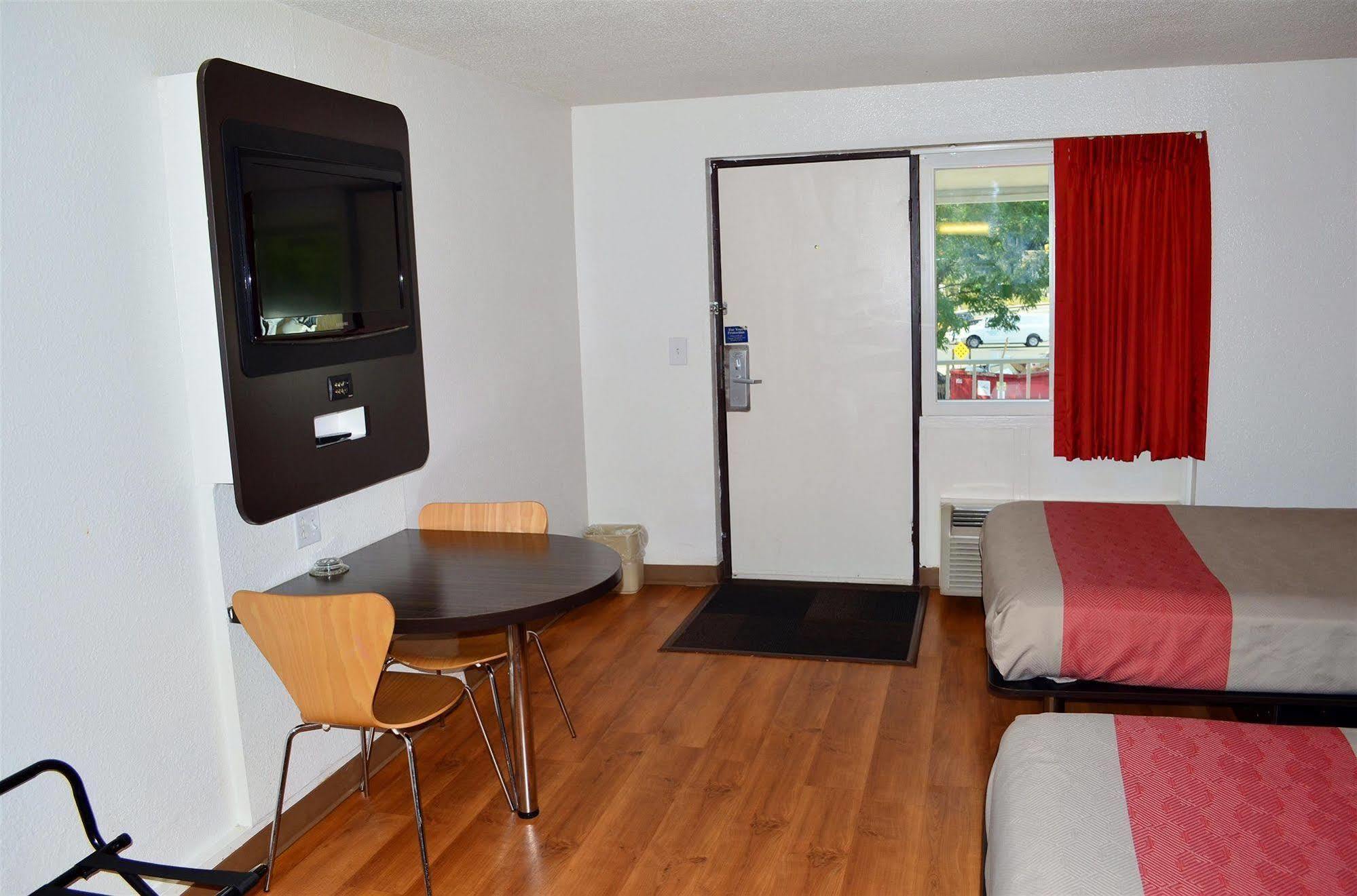Motel 6 Boston South - Braintree Εξωτερικό φωτογραφία