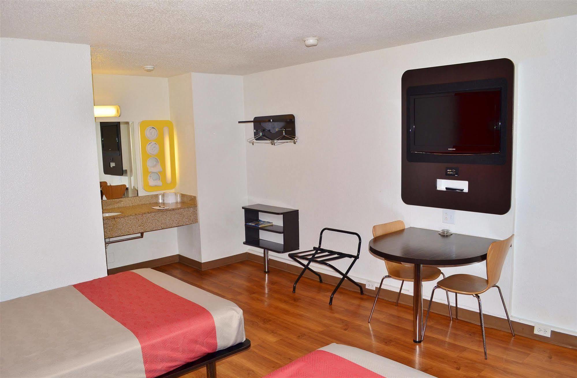 Motel 6 Boston South - Braintree Εξωτερικό φωτογραφία