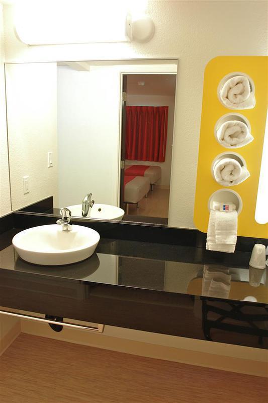 Motel 6 Boston South - Braintree Δωμάτιο φωτογραφία